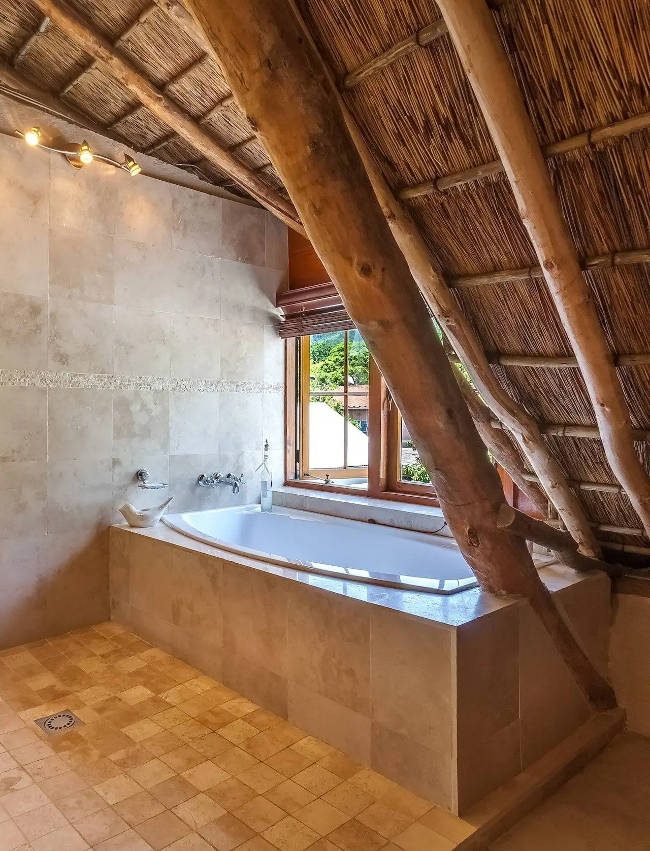 Luxury built-in bathtub in India with modern spa-inspired bathroom design